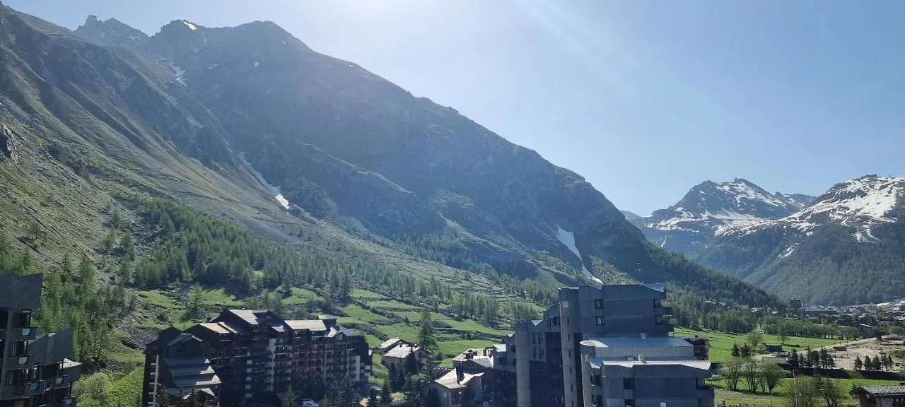 Le 1888 Val D'Isere La Daille 0*,